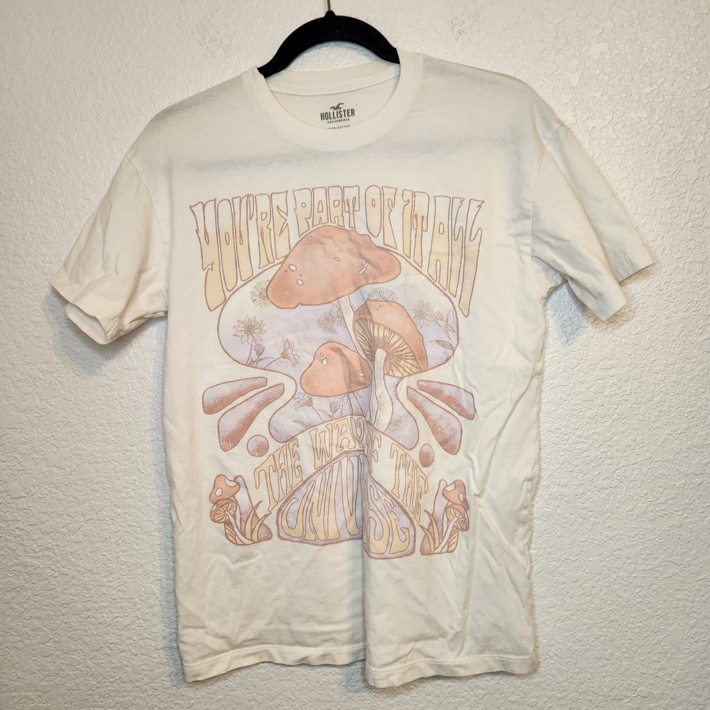 Hollister oversized white mushroom graphic tee Graphic women's Shirt XS